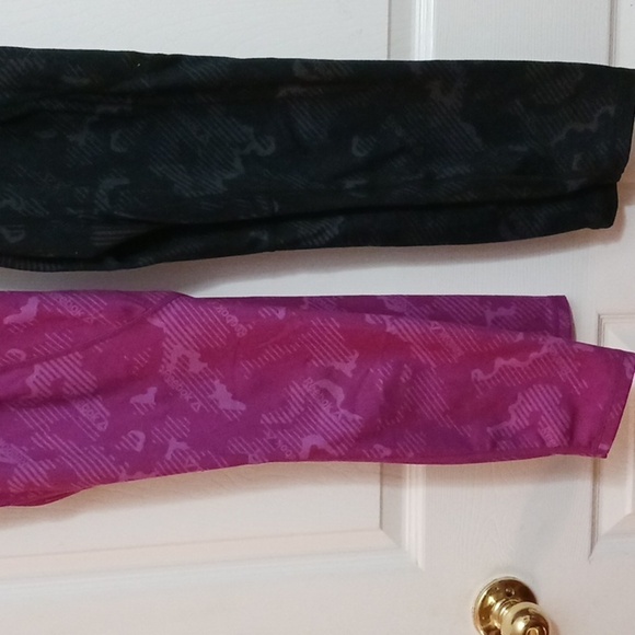 2 Pairs Reebok pink and black womens leggings size M  like new - Picture 4 of 8